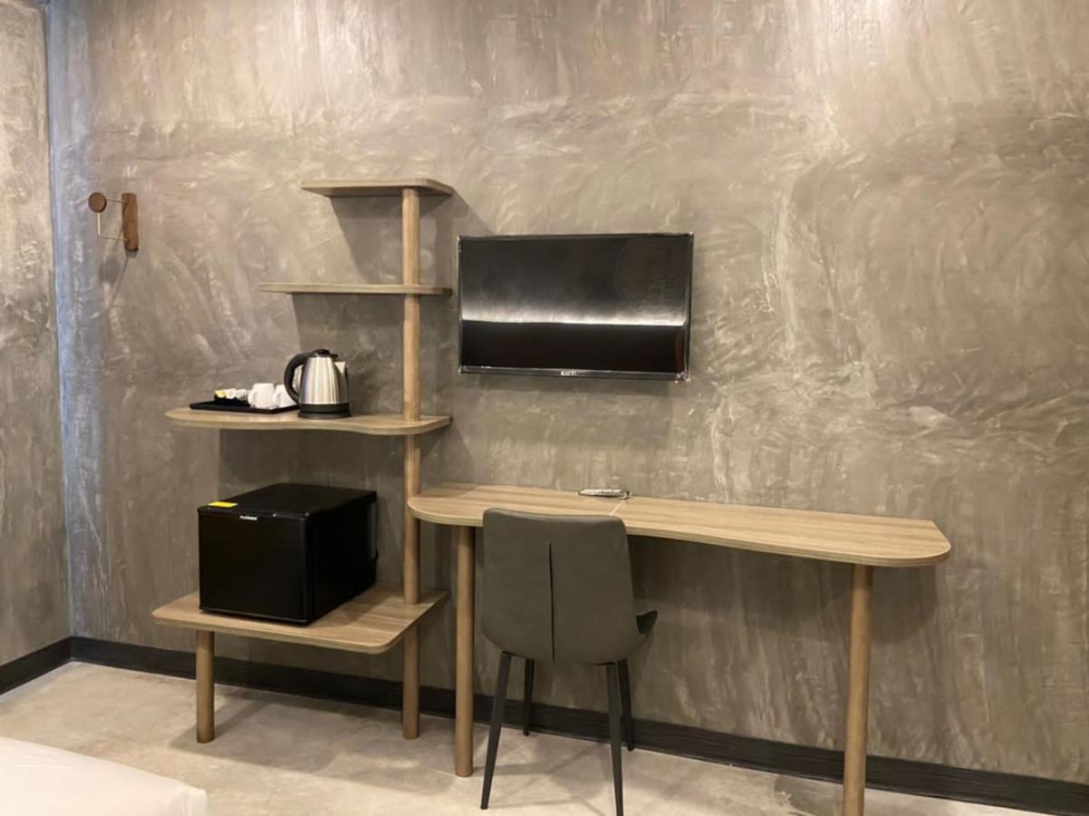 Sri Indar Hotel & Suites 파리트 분타르 외부 사진