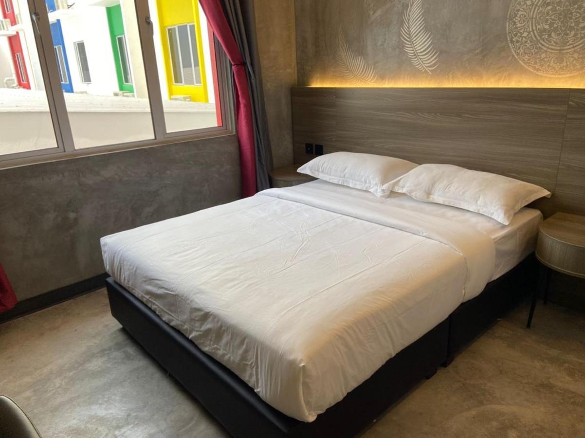 Sri Indar Hotel & Suites 파리트 분타르 외부 사진