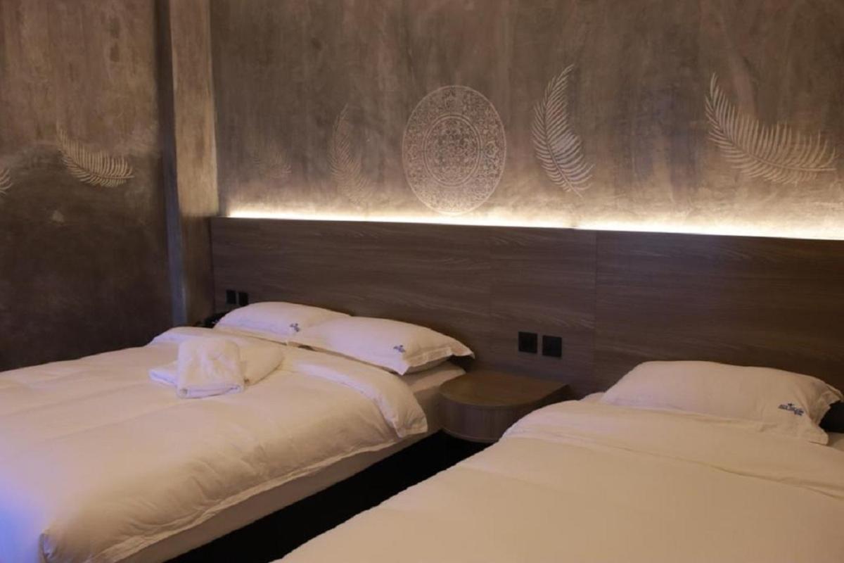 Sri Indar Hotel & Suites 파리트 분타르 외부 사진