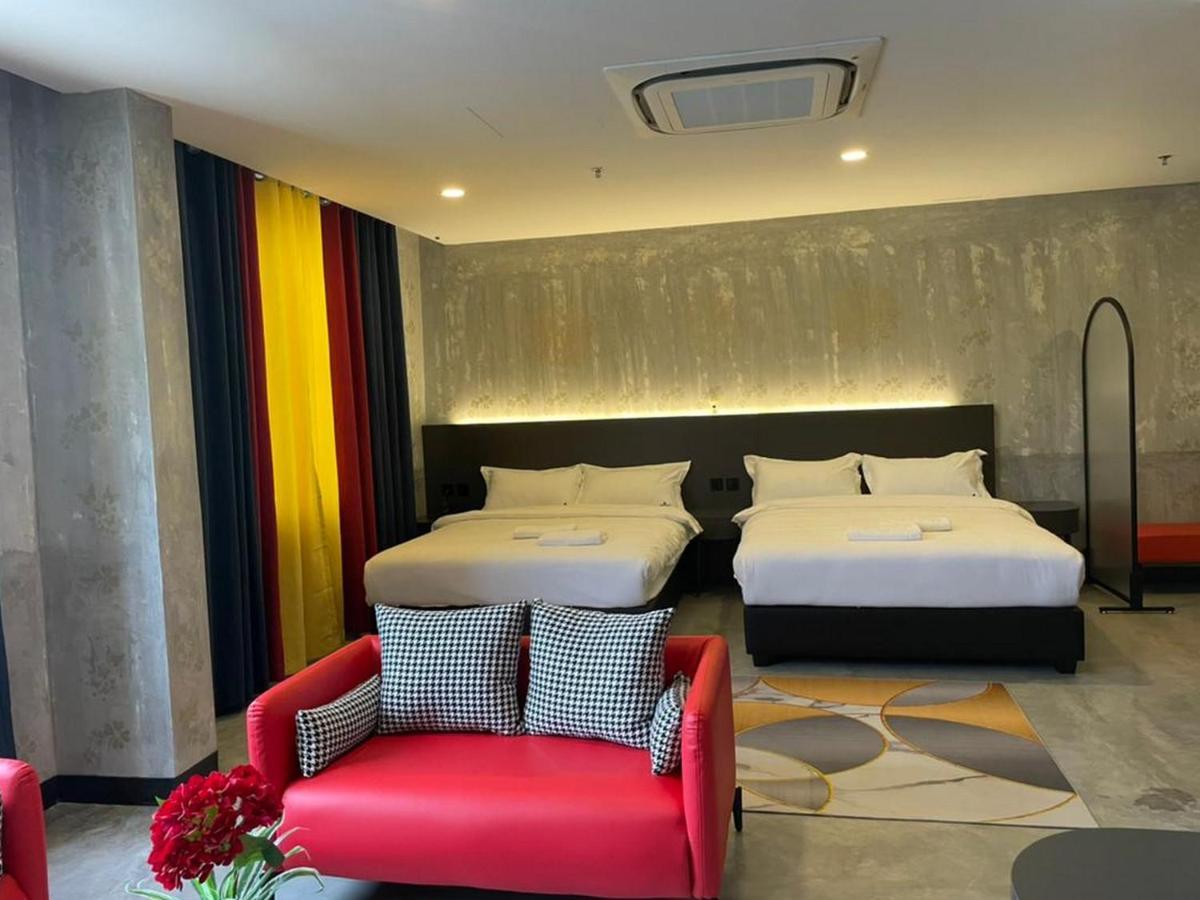 Sri Indar Hotel & Suites 파리트 분타르 외부 사진