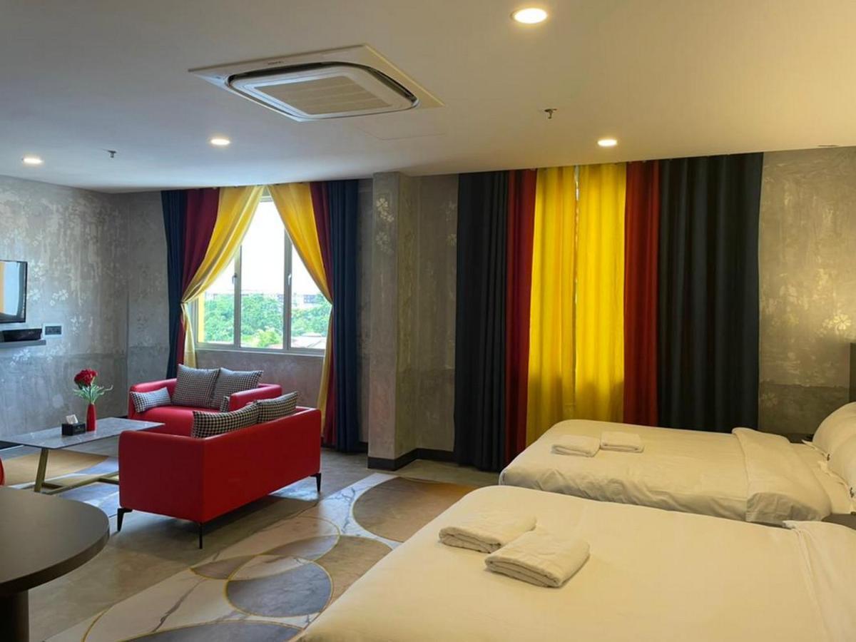 Sri Indar Hotel & Suites 파리트 분타르 외부 사진