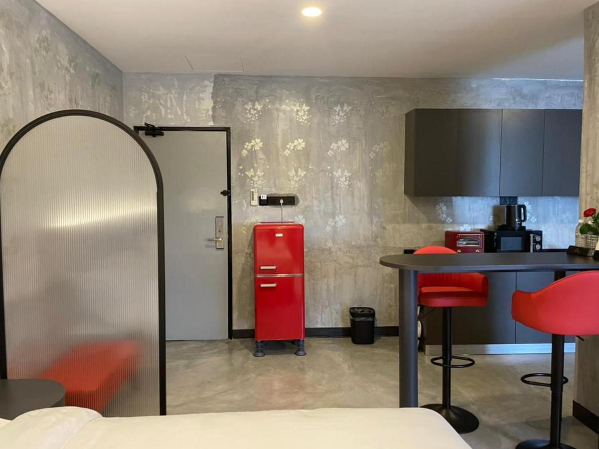 Sri Indar Hotel & Suites 파리트 분타르 외부 사진